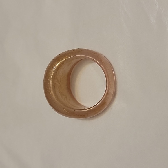 ❄️Fun Fashion Acrylic Ring - Picture 2 of 4